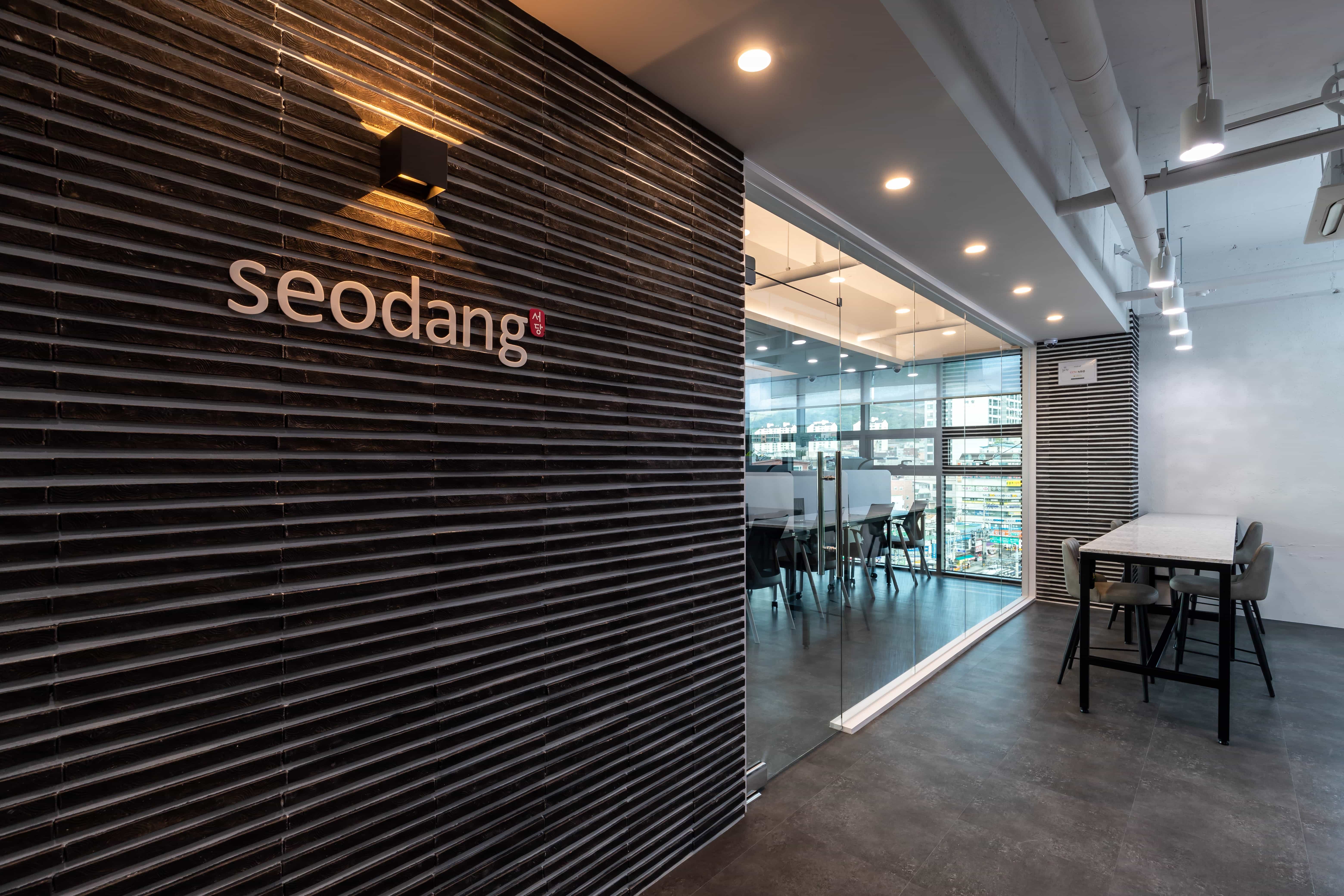 세일러 지하 2층 사무실 전경입니다.