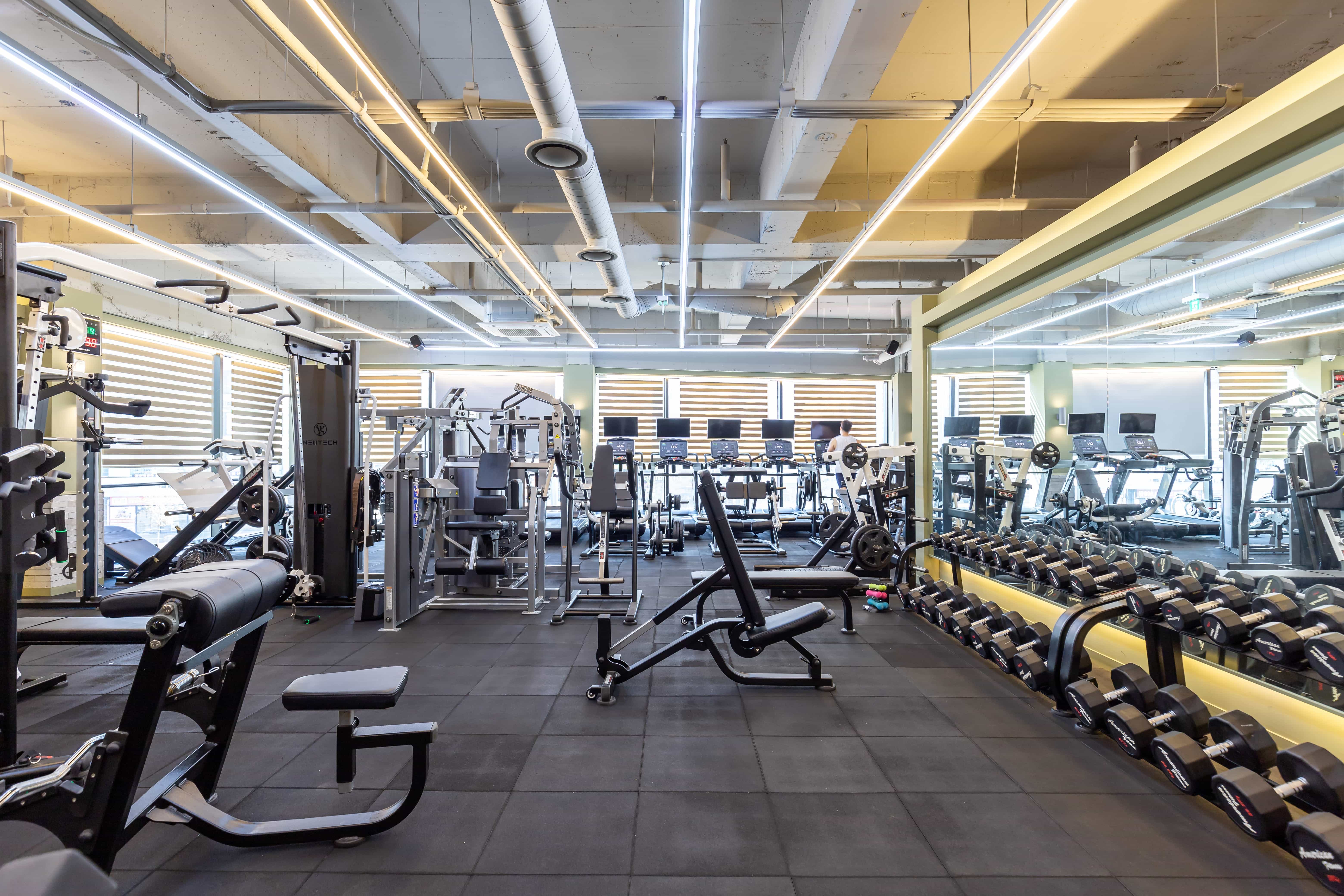 세일러 지하 2층에 있는 네온사인입니다.